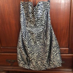 Jessica McClintock semi-formal, Sz10